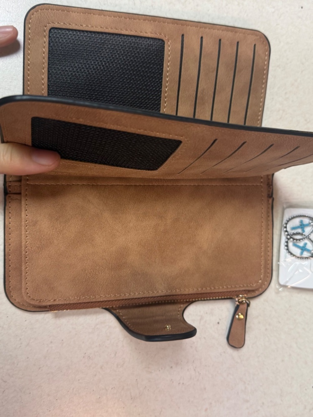 Faith Wallet & Turquoise-Tone Cross Earrings Set — Tan Floral Bow - NWOT - Picture 3 of 3